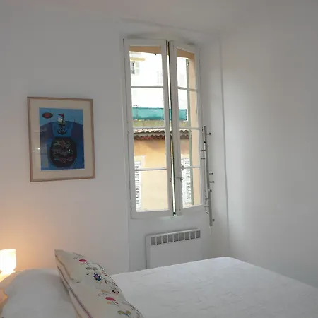 Appartement Two Bed In The Heart Of Old Town Easy Walking Distance From The Palais And Beaches 785